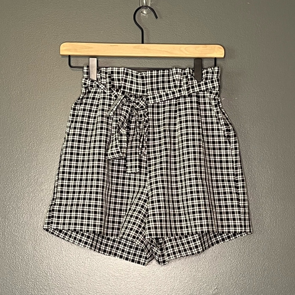 High waisted Paperbag shorts
